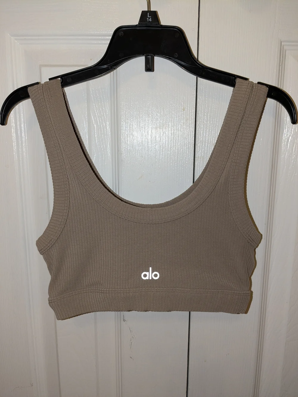 ALO Yoga Women's Ribbed Scoop-Neck Sports Bra Tank - Taupe
